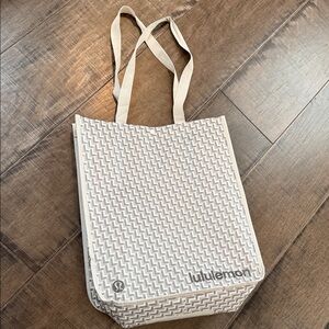 Lululemon Athletica Patterned Cream and Gray Tote Large